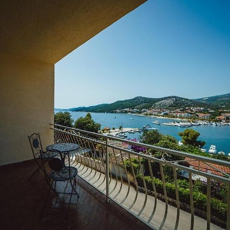Seaside Apartments Seget Vranjica Exterior foto