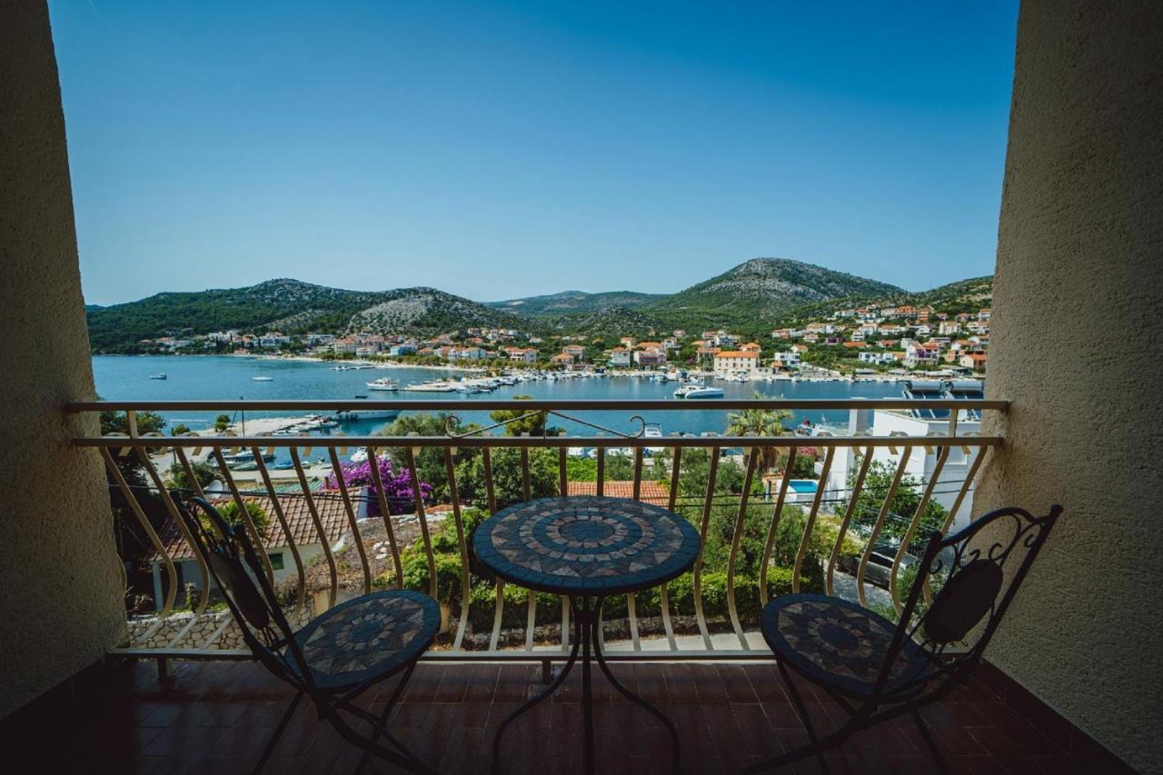 Seaside Apartments Seget Vranjica Exterior foto